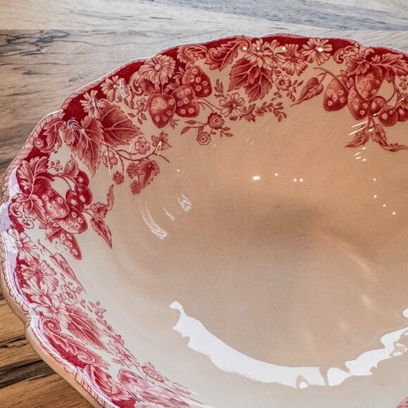 Johnson Brothers, 1970’s Strawberry Fair Collection, 8” Round Serving Bowl - Picture 3 of 7